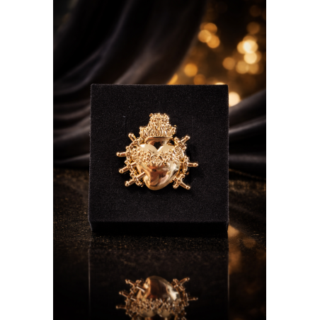 MERCH: BROCHE CORAZÓN DORADO VIRGEN DE LOS DOLORES